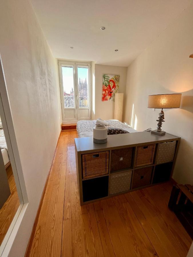 Atuaire Home Preciosa Vivienda Vistas A La Catedral Parking Incluido Burgo Kültér fotó